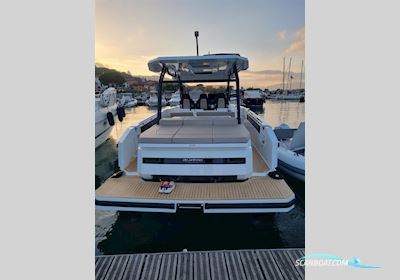 De Antonio Yachts D32 Motorbåt 2024, med 2x Mercury F 300 XL DTS Verado AMS V8 motor, Italien