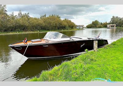 De Boesch 680 Costa Brava de Luxe (Gedupliceerd) Motorbåt 1989, med Crusader motor, Holland