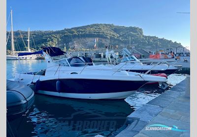 Faeton 29 Scape Motorbåt 2006, med Mercruiser Mag 350 5.7 motor, Italien