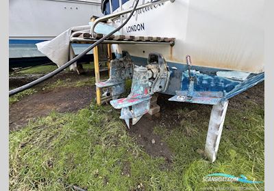 Fairline 32 Phantom Motorbåt 1982, med Volvo AQ200D motor, England