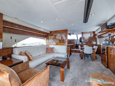 Fairline Squadron 70 - CVO Certified Motorbåt 2009, Holland