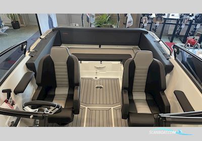 Finnmaster Husky R7 Motorbåt 2024, med Yamaha motor, Sverige