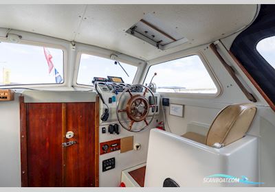 Finnsailer 29 AK Motorbåt 1984, med Perkins 4.108 motor, Holland