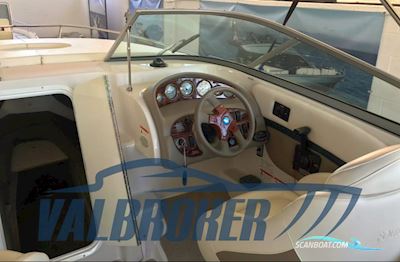 Four Winns 245 Sundowner Motorbåt 2004, med Volvo Penta 5.0 Gxi motor, Italien