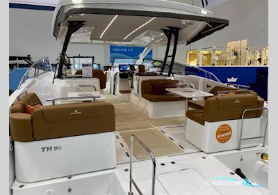 Four Winns TH36 Motorbåt 2024, med Mercury motor, Holland