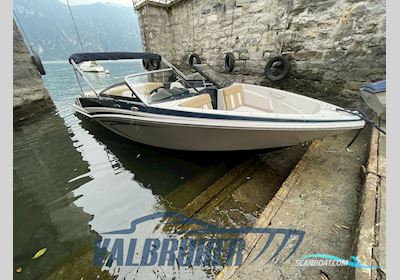 Glastron GT 185 Motorbåt 2017, med Volvo Penta V6 C-SX motor, Italien
