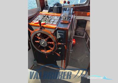 Halmatic Motovedetta Motorbåt 1975, med Aifo-Iveco 8361SRM32 motor, Italien