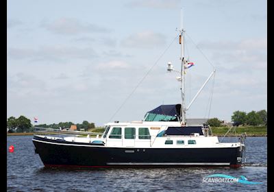 Hellingskip Custom Build Motorbåt 2001, med Iveco motor, Holland