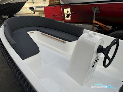 ICON 420 Motorbåt 2022, Danmark