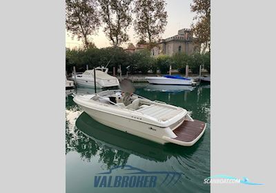 Ilver 25 Nyuma Motorbåt 2006, med Mercury Mercruiser Mcm 5.0 Mpi Alpha I motor, Italien