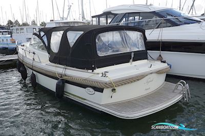 Intercruiser 27 Cabin Motorbåt 2012, med Volvo Penta motor, Holland