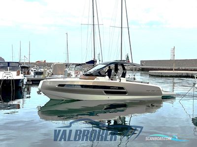Invictus GT370 Motorbåt 2024, med Volvo Penta V8 motor, Italien
