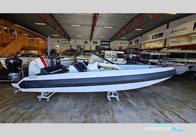 Iron 647 Motorbåt 2026, med Mercury motor, Sverige