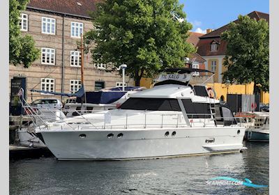 Italiensk Yacht 47 / Kajplads i Kbh Centrum Motorbåt 1973, med 2 x Detroit motor, Danmark