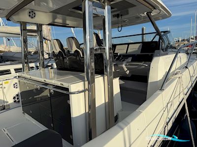 Jeanneau Cap Camarat 12.5WA-New Version Motorbåt 2024, med Yamaha 300 V6 4.2L motor, Frankrike