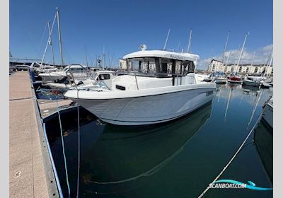 Jeanneau Merry Fisher 855 Marlin Motorbåt 2015, med Suzuki  DF300Apx motor, England