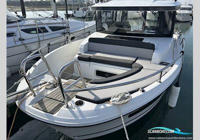 Jeanneau Merry Fisher 895 Marlin Motorbåt 2020, med Yamaha F250 motor, England