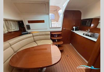 Jeanneau Prestige 34 S Hardtop Motorbåt 2006, med Volvo Penta DP motor, England