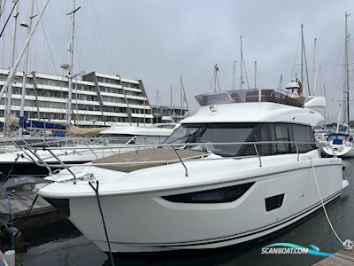 Jeanneau Velasco 37 Motorbåt 2016, med Volvo Penta D4 motor, England