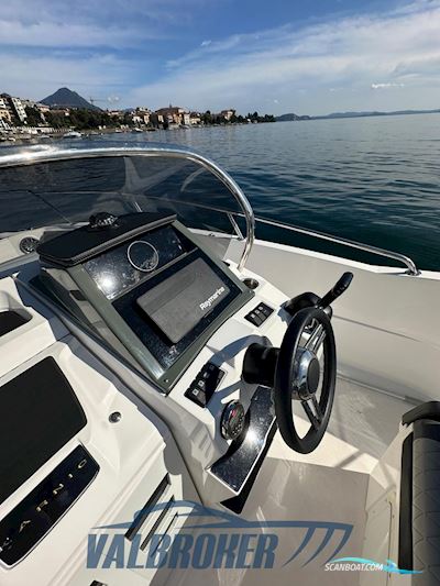 Karnic SL 601 Motorbåt 2021, med Selva 115 XSR motor, Italien