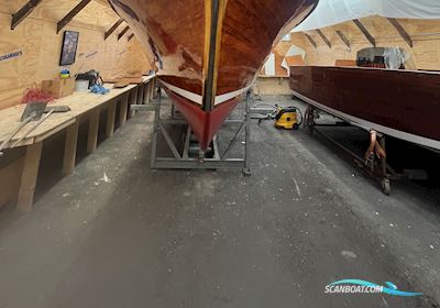 Klassisk Mahognibåd Ny motor 17 T  Epoxy UVSkrog.  Motorbåt 1959, med Vetus motor, Danmark