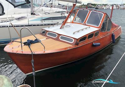 Klassisk Mahogny Motorbåd Med Dieselmotor Motorbåt 1962, med Vetus motor, Danmark