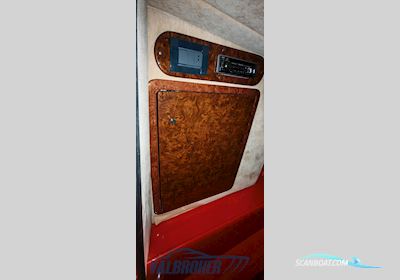 Linetti 27,5 Motorbåt 2004, med Mercruiser 496 Mag HO motor, Italien