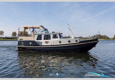 Linssen  St. Jozef 1050 Salon AK-L Motorbåt 1986, med Volvo Penta is een toonaangevende fabrikant van maritieme aandrijfsystemen, waarbij betrouwbare en efficiënte motoren zorgen voor krachtige, duurzame motor, Holland