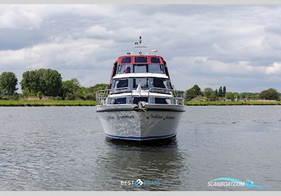 Linssen 37 SE Motorbåt 1992, med Volvo Penta is Een Toonaangevende Fabrikant Van Maritieme Aandrijfsystemen, Waarbij Betrouwbare en Efficiënte Motoren Zorgen Voor Krachtige, Duurzame motor, Holland