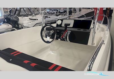 MICORE Xw48sc Motorbåt 2024, med Mercury motor, Sverige