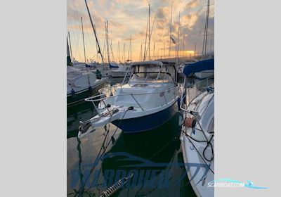 Mako Marine MAKO 263 W.A. Motorbåt 1994, med Suzuki DF 150 motor, Italien