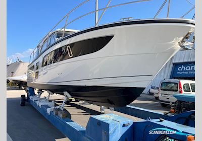 Marex 375 Motorbåt 2023, med Volvo Penta D4-300 motor, Kroatien