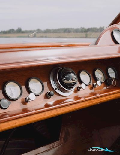 Max 580 Motorbåt 1979, med Chrysler motor, Holland