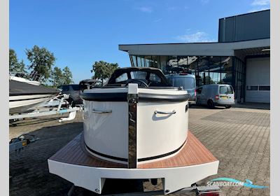 Maxima 650 Flying Lounge Met Boegschroef Motorbåt 2024, med Suzuki motor, Holland