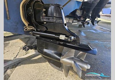 Maxum 2400 SC3 Motorbåt 2005, med Mercruiser 5.0 MPi motor, England