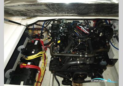 Maxum 2500SE Motorbåt 2004, med Mercruiser motor, England