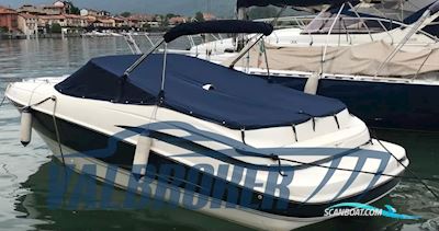 Maxum Marine 2300 SC Motorbåt 2000, med Mercruiser 350 Mag motor, Italien