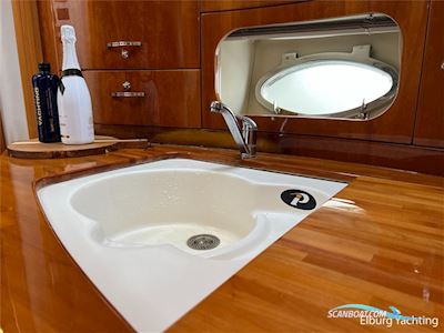 Mira 43 - Innovazione e Progetti Motorbåt 2004, Holland