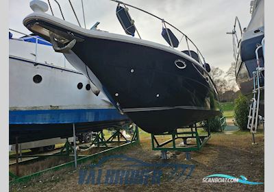 Monterey Boats 322 Cruiser Motorbåt 2001, med Volvo Penta 5. 7 V8 motor, Italien