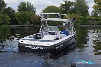 Moomba Mobius Lsv Motorbåt 2004, med Indmar motor, Holland
