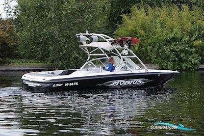 Moomba Mobius Lsv Motorbåt 2004, med Indmar motor, Holland