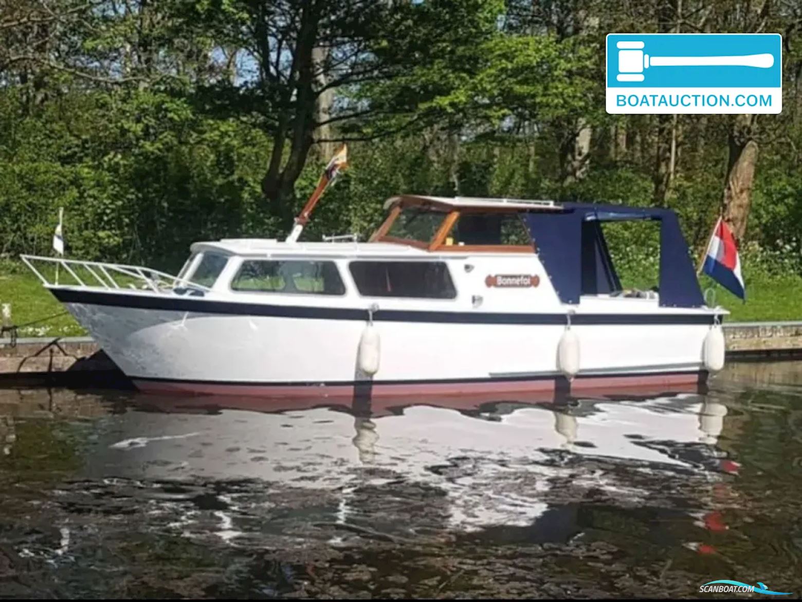 Motorboat 830 Motorbåt 1974, med Peugeot motor, Holland