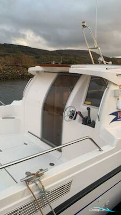 N B Yachts 820 Motorbåt 2001, med Volvo Penta motor, England