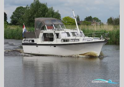 Neptunus 107 Twin Motorbåt 1979, med Craftsman Diesel motor, Holland