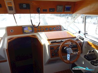 Nimbus 345 Avanta Fly Motorbåt 2000, med Mercruiser D4.2L 2x motor, Holland