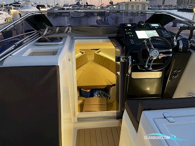 Nuva Yachts M8 Cabin Motorbåt 2020, med Mercury motor, Spanien