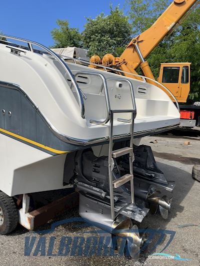 Performance Marine 907 Performance Motorbåt 2004, med Volvo Penta 8.1 Gi 2 motor, Italien