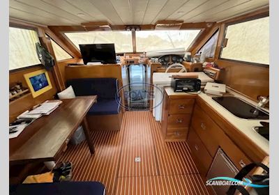 Piantoni 35 Hurricane Fly Motorbåt 1989, med Volvo motor, Frankrike