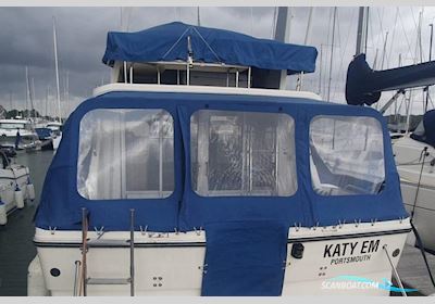 Princess 35 Motorbåt 1989, med 2 x Cummins 6BT A9 250hp Diesel with 3 blade propellers motor, England