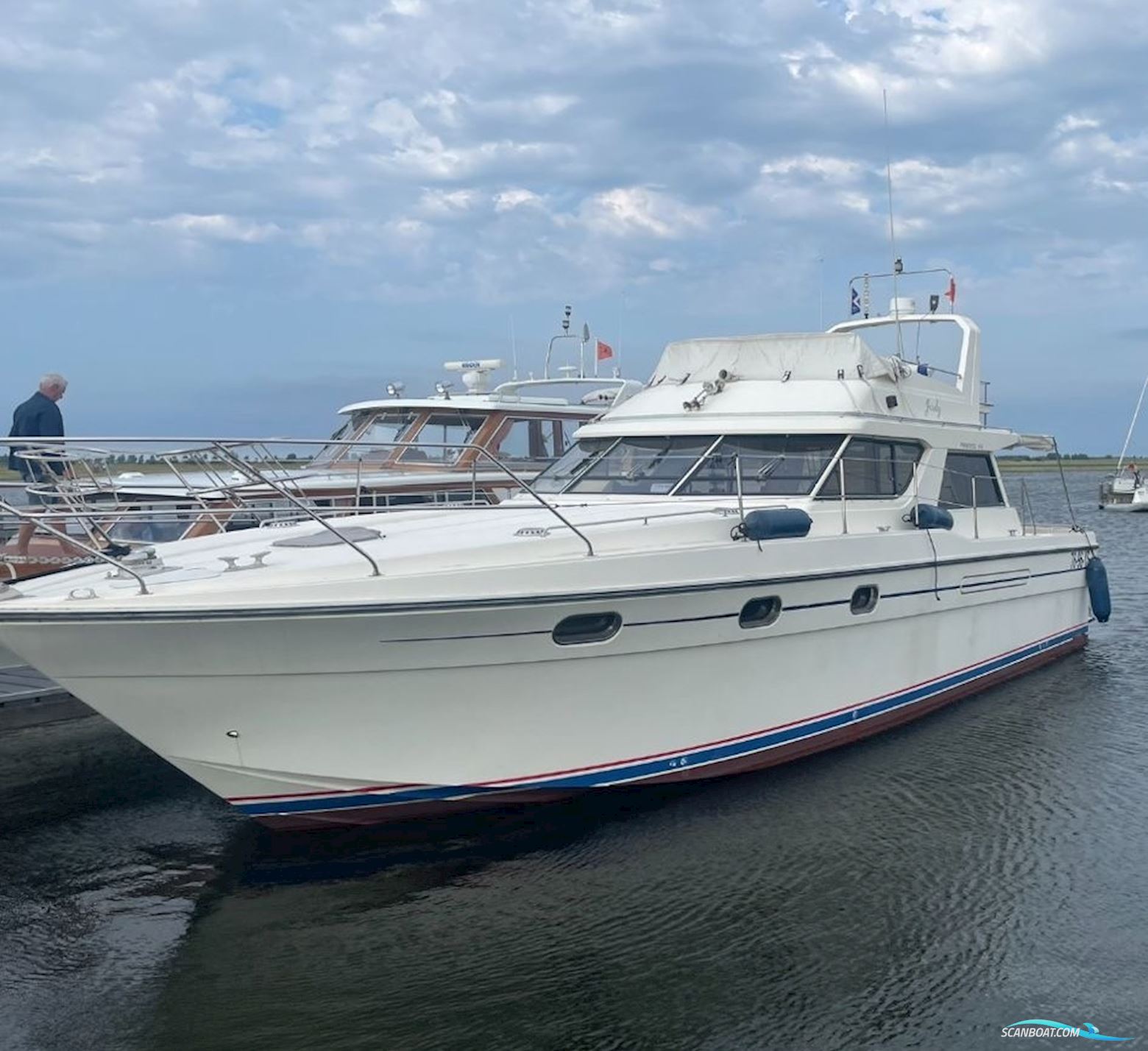 Princess 415 FB Motorbåt 1988, med Volvo motor, Holland